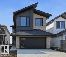 935 18 Avenue NW  Edmonton, AB T6T 2X3