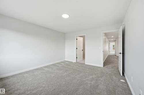 935 18 Avenue Nw, Edmonton, AB - Indoor Photo Showing Other Room