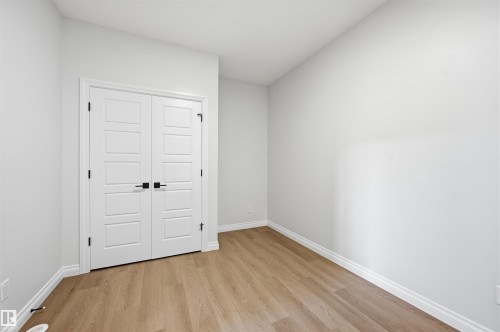 935 18 Avenue Nw, Edmonton, AB - Indoor Photo Showing Other Room