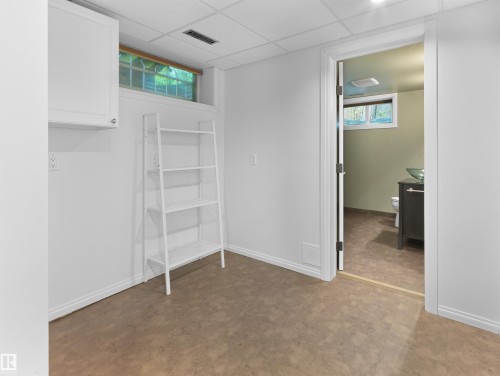 9311 75 Avenue Nw, Edmonton, AB - Indoor Photo Showing Other Room