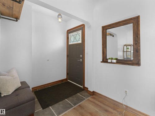 9311 75 Avenue Nw, Edmonton, AB - Indoor Photo Showing Other Room