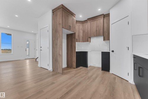 3618 39 Avenue, Beaumont, AB - Indoor Photo Showing Other Room