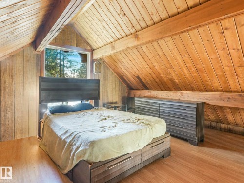 722 Blue Heron Drive, Rural Lac Ste. Anne County, AB - Indoor Photo Showing Bedroom