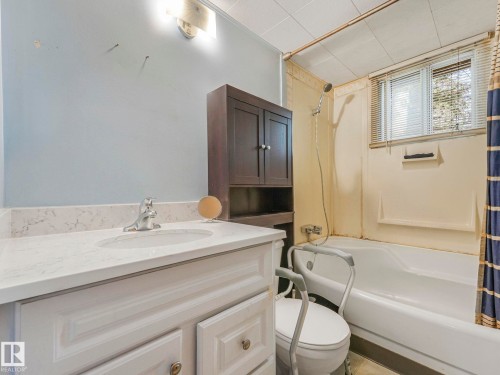 722 Blue Heron Drive, Rural Lac Ste. Anne County, AB - Indoor Photo Showing Bathroom