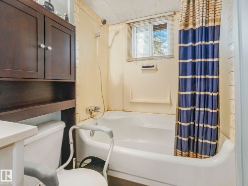 722 Blue Heron Drive, Rural Lac Ste. Anne County, AB - Indoor Photo Showing Bathroom