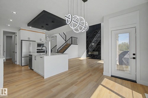 11 Pierwyck Loop, Spruce Grove, AB - Indoor Photo Showing Kitchen