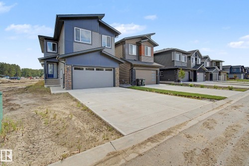 11 Pierwyck Loop, Spruce Grove, AB - Outdoor With Facade