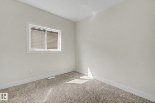 11 Pierwyck Loop, Spruce Grove, AB - Indoor Photo Showing Other Room