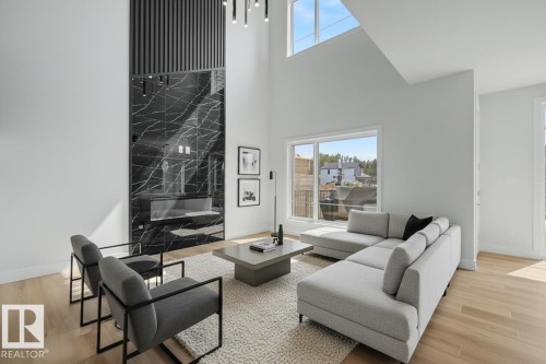 11 Pierwyck Loop, Spruce Grove, AB - Indoor Photo Showing Living Room