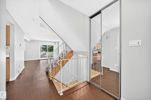 13469 40 Street Nw, Edmonton, AB - Indoor Photo Showing Other Room