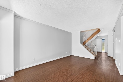 13469 40 Street Nw, Edmonton, AB - Indoor Photo Showing Other Room