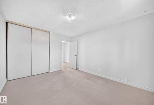 13469 40 Street Nw, Edmonton, AB - Indoor Photo Showing Other Room