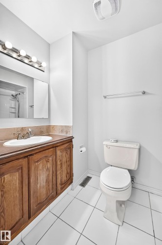 13469 40 Street Nw, Edmonton, AB - Indoor Photo Showing Bathroom