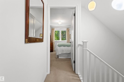 8842 89 Street Nw, Edmonton, AB - Indoor Photo Showing Other Room