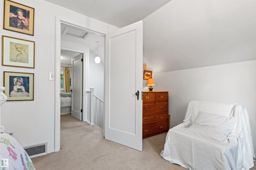 8842 89 Street Nw, Edmonton, AB - Indoor Photo Showing Bedroom