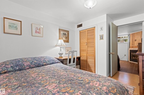 8842 89 Street Nw, Edmonton, AB - Indoor Photo Showing Bedroom