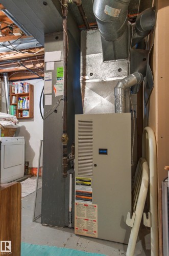 8842 89 Street Nw, Edmonton, AB - Indoor Photo Showing Basement