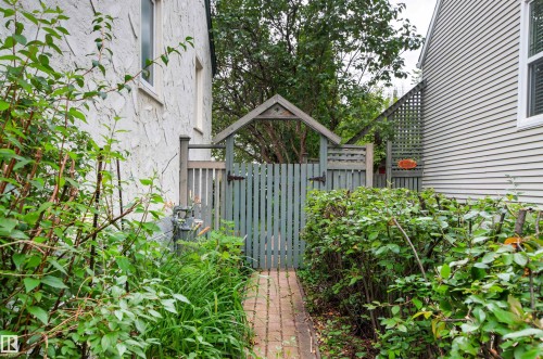 8842 89 Street Nw, Edmonton, AB - Outdoor