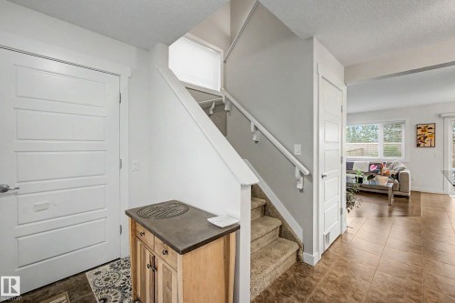 9436 230 Street Nw, Edmonton, AB - Indoor Photo Showing Other Room