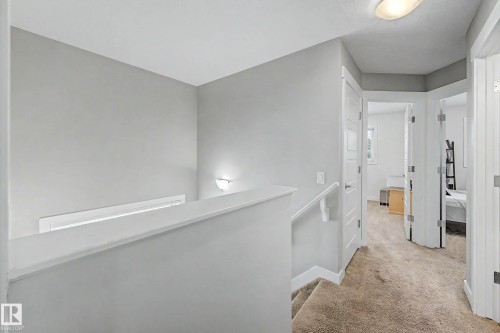9436 230 Street Nw, Edmonton, AB - Indoor Photo Showing Other Room