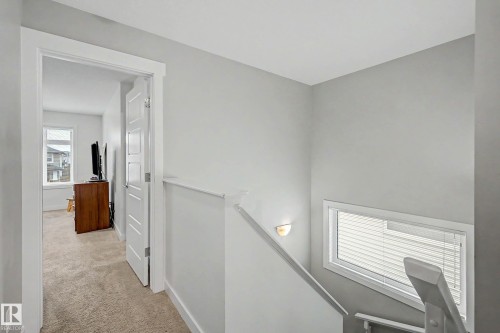 9436 230 Street Nw, Edmonton, AB - Indoor Photo Showing Other Room