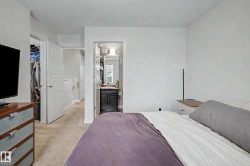 9436 230 Street Nw, Edmonton, AB - Indoor Photo Showing Bedroom
