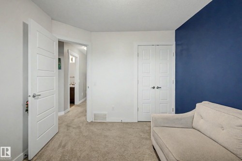 9436 230 Street Nw, Edmonton, AB - Indoor