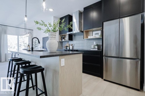 18651 19 Avenue Nw, Edmonton, AB - Indoor Photo Showing Kitchen With Upgraded Kitchen