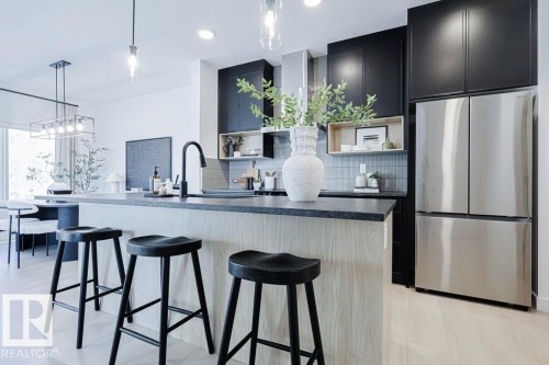 18651 19 Avenue Nw, Edmonton, AB - Indoor Photo Showing Kitchen With Upgraded Kitchen