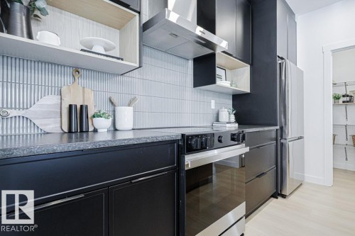 18651 19 Avenue Nw, Edmonton, AB - Indoor Photo Showing Kitchen