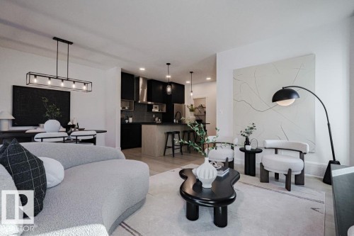 18651 19 Avenue Nw, Edmonton, AB - Indoor Photo Showing Living Room