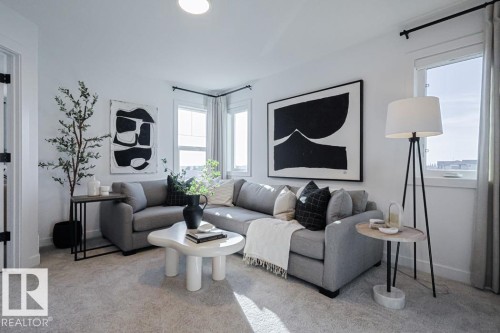 18651 19 Avenue Nw, Edmonton, AB - Indoor Photo Showing Living Room