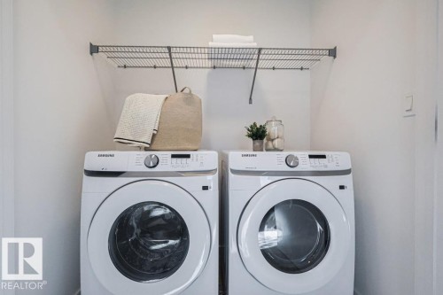 18651 19 Avenue Nw, Edmonton, AB - Indoor Photo Showing Laundry Room