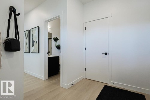 18651 19 Avenue Nw, Edmonton, AB - Indoor Photo Showing Other Room