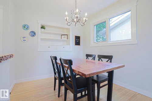 4640 102A Avenue Nw, Edmonton, AB - Indoor Photo Showing Dining Room