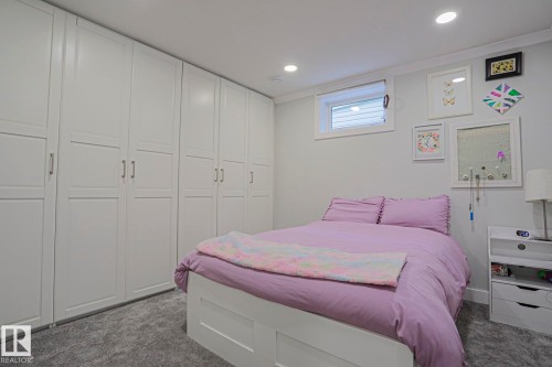 4640 102A Avenue Nw, Edmonton, AB - Indoor Photo Showing Bedroom