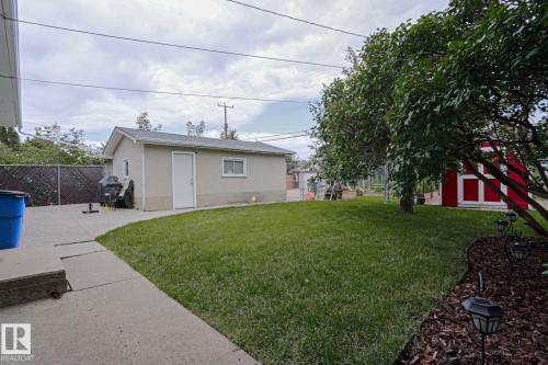 4640 102A Avenue Nw, Edmonton, AB - Outdoor