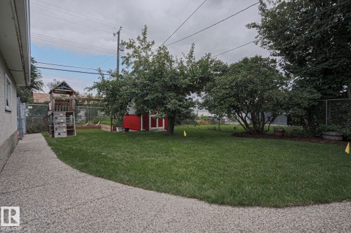 4640 102A Avenue Nw, Edmonton, AB - Outdoor