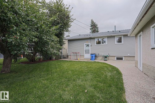 4640 102A Avenue Nw, Edmonton, AB - Outdoor
