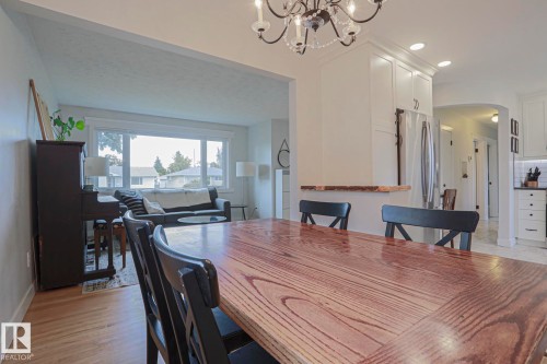 4640 102A Avenue Nw, Edmonton, AB - Indoor Photo Showing Dining Room