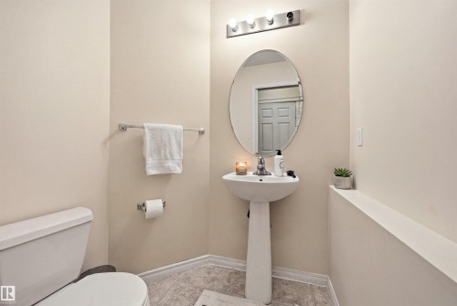 2 piece bath on main level. - 1516 76 Street Sw, Edmonton, AB - Indoor Photo Showing Kitchen