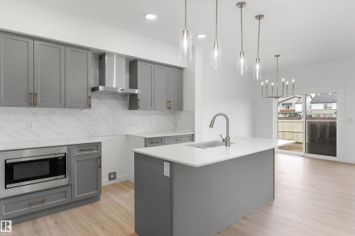 2033 Callihoo Link Sw, Edmonton, AB - Indoor Photo Showing Kitchen With Upgraded Kitchen