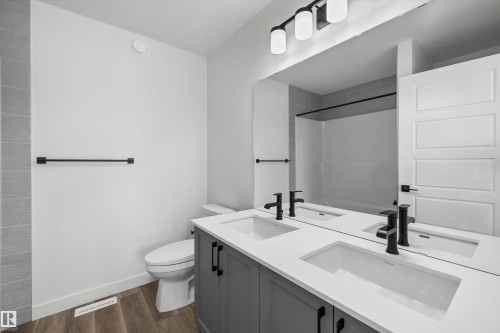 2035 Callihoo Link Sw, Edmonton, AB - Indoor Photo Showing Bathroom