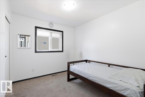 242 Northmount Drive, Wetaskiwin, AB - Indoor Photo Showing Bedroom