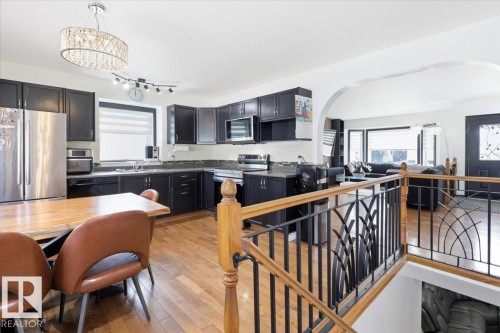 242 Northmount Drive, Wetaskiwin, AB - Indoor Photo Showing Kitchen