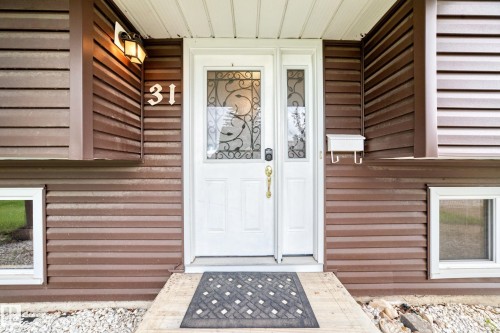 31 Hughes Road Nw, Edmonton, AB - Outdoor With Exterior