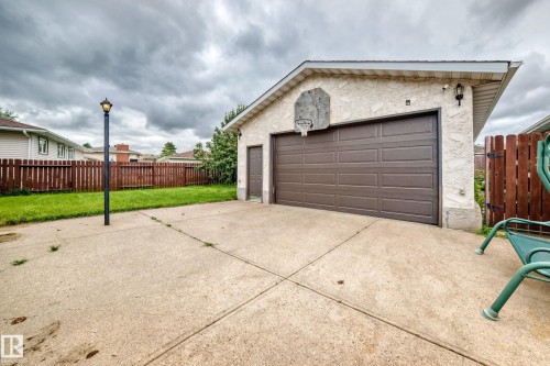 31 Hughes Road Nw, Edmonton, AB - Outdoor With Exterior