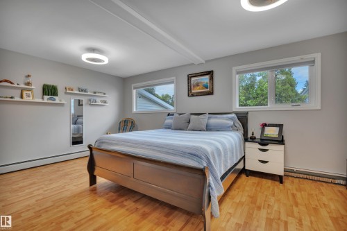 5116 47 Avenue, Leduc, AB - Indoor Photo Showing Bedroom