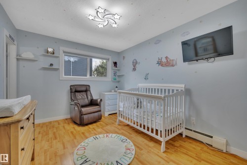5116 47 Avenue, Leduc, AB - Indoor Photo Showing Bedroom