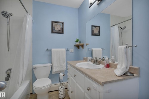 5116 47 Avenue, Leduc, AB - Indoor Photo Showing Bathroom